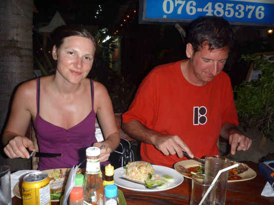 Kurz vor unserer Abfahrt haben wir dann auch noch Pauli und Sandra getroffen die extra ihre geplante Route in Thailand etwas umgestellt haben. Danke dass ihr so flexibel wart, es war schön mit euch!!!