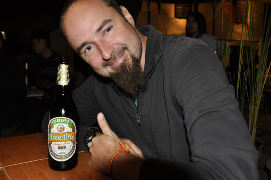 ...und ein Beer Lao - lt. Uli das beste Bier der Welt - (das Augerl ist inzwischen auch wieder in Ordnung)...