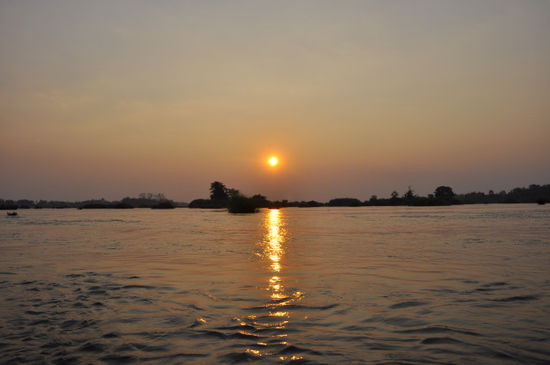 Sonnenuntergang über dem Mekong