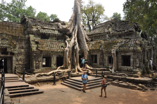 Leider habens den Tempel mit den Holztreppen schon sehr verschandelt; trotzdem war eine ganz eigene, tolle Stimmung dort!