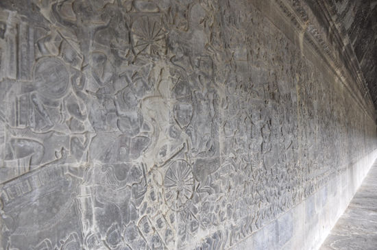 ...verziert mit lauter wunderschönen Reliefs.