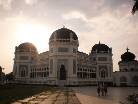 Mesjid Raya - de fakto die einzige Sehenswürdigkeit in ganz Medan.