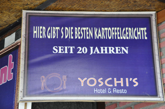 Einquartiert haben wir uns am Fuße des Mount Bromos im Yoschi's - man merkt die Handschrift der deutschen Besitzerin
