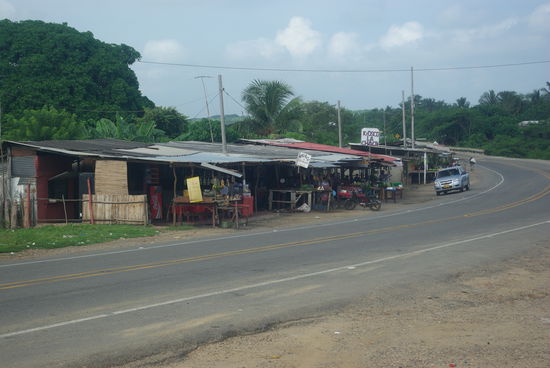 Imbisse entlang der Straße nach Cartagena