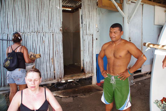 Elena mit ihrem Retter Marlon...