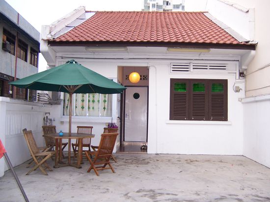 Unser Hostel in Singapur  klein aber sehr sauber und eine ganz niedliche MItarbeiterin