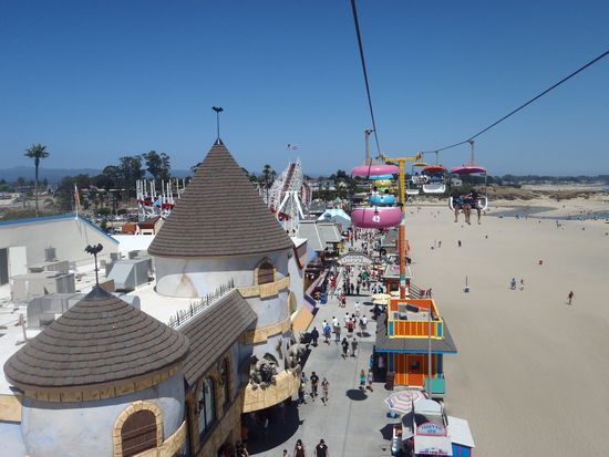Mit der Seilbahn sind wir auch gefahren um einen Überblick über die Bucht und den Vergnügungspark zu haben!