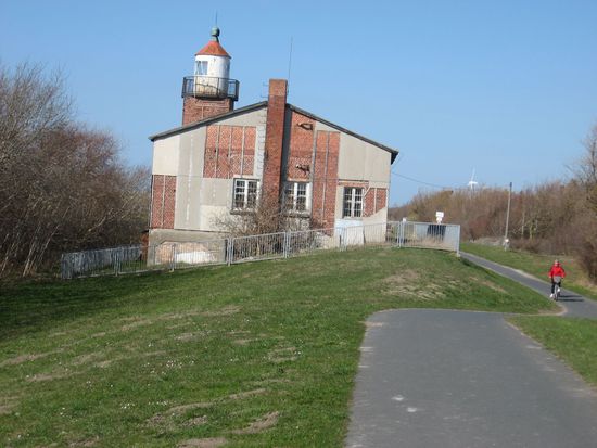 hier steht der Kameramann schief, nicht das Haus 