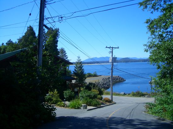 Links ist das Hostel