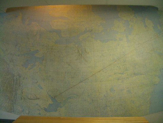 In dem Kreis am unteren Bildrand befindet sich Yellowknife, 
400km vom Polarkreis entfernt.