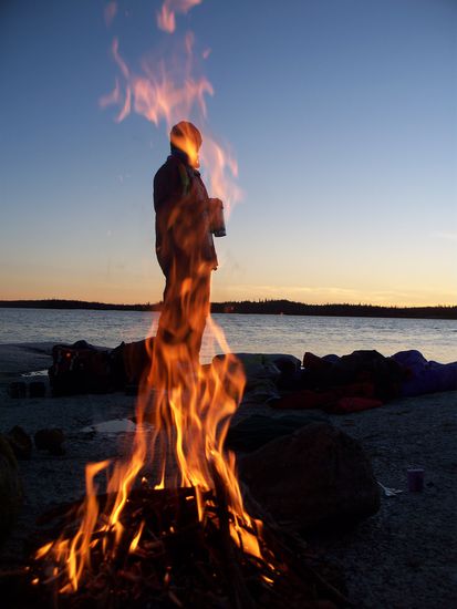 Amy fotografierte mich mit dem Feuer