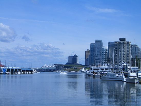 Blick von Stanley Park auf den Canada Place