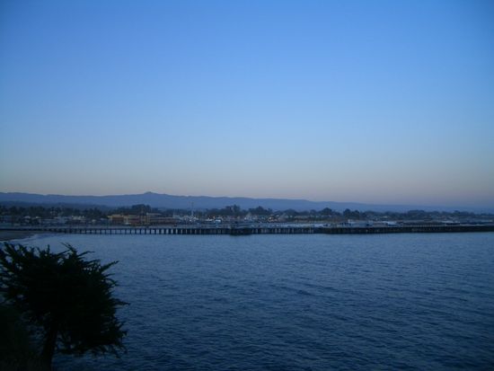 auf der rechten Seite befindet sich der aelteste Amusementpark Kaliforniens