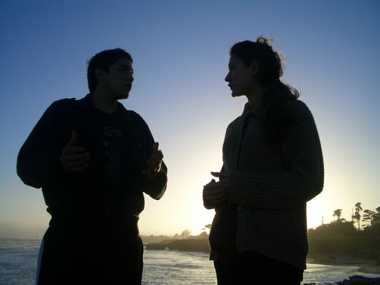 Paco und Maryam, eine Couchsurferin aus Paris