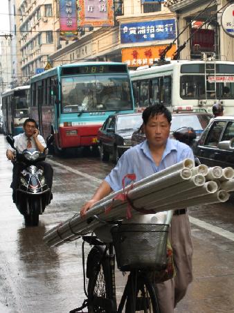 Strassenchaos in Shanghai
