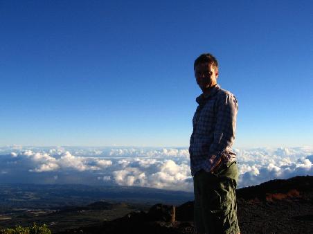 Fahrt auf den Krater, Halekalea, Maui
Klaus ueber den Wolken