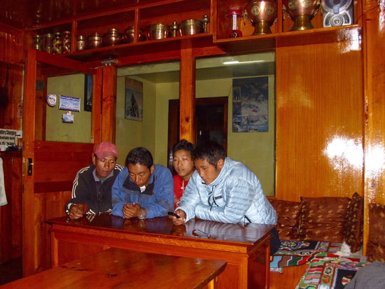 
Na Jungs, wessen Mobile ist besser, neuer und schneller?