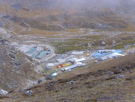Noch höher, unten ist Lobuche
Akklimatisierungs " Spaziergang" vor den schlafen gehen