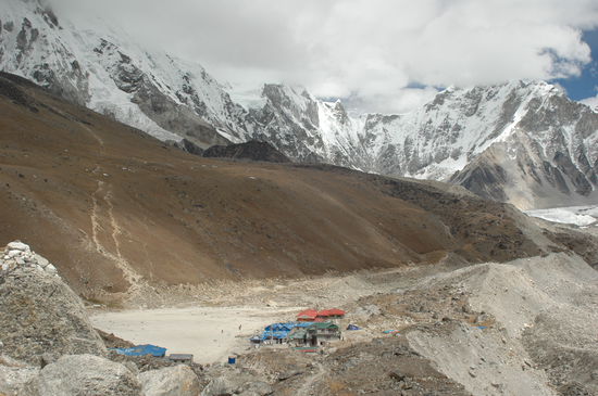 Gorak shep.....links der Kalar Patar