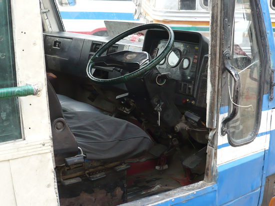 Local Bus in Nepal
Und das ist ein Neuer