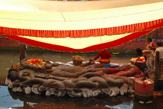 Budahanilakantha
wie spricht man das bitte....