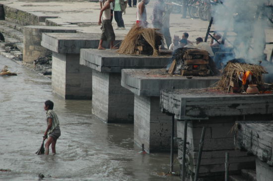 Ob die Wäsche in diesem Fluss sauber wird, wage ich zu bezweifeln