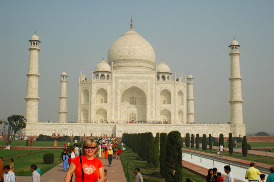 Meine Wenigkeit vor dem Jahrhundert Bauwerk
