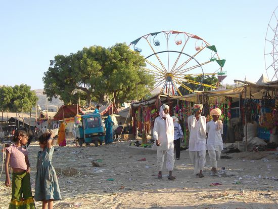 Unterwegs gab es auch einen Rummel