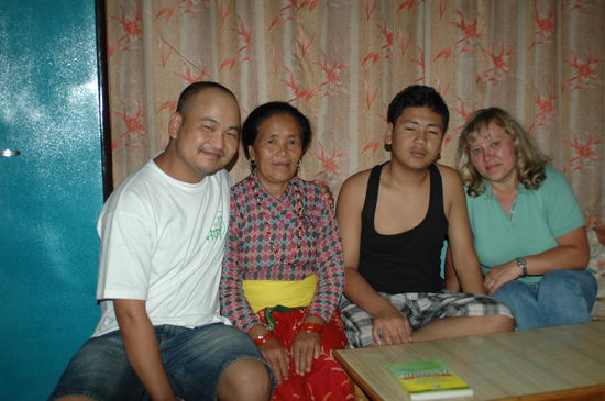 Der große Bruder, die Mama, der kleine Bruder und Ich.