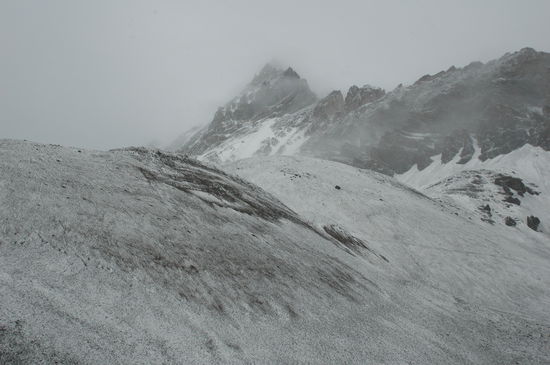 Außer vielleicht mal eine klitzkleine Bergspitze