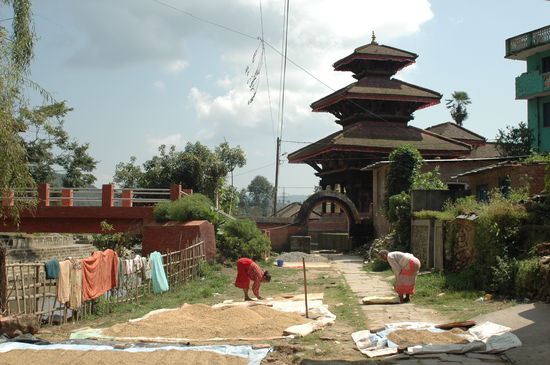Alles wird außerhalb des Hauses getrocknet, auch die Wäsche