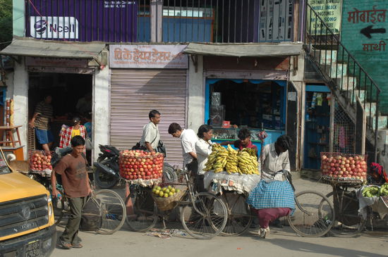 Unterwegs gibt es kleine Verkaufsstände