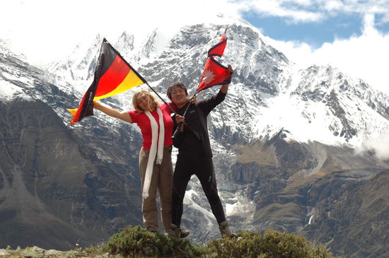 Deutsch / Nepali Power