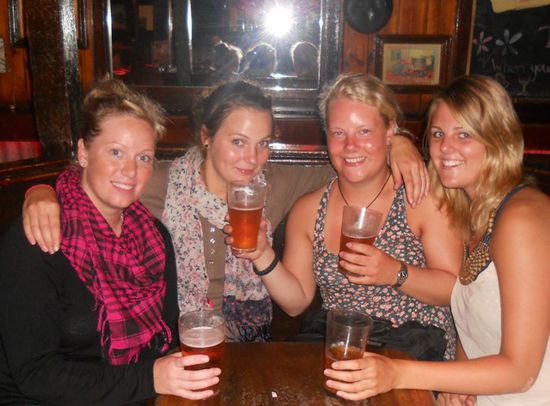 Mit den Maedels im Woolshed...