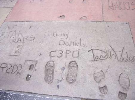 Fussabdruecke der Star Wars Helden vorm Chinese Theatre