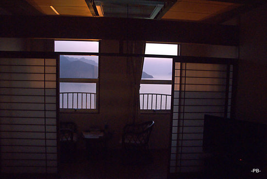 Shodo-shima: Blick aus dem Zimmerfenster meines Ryokans auf die Inlandsee.
