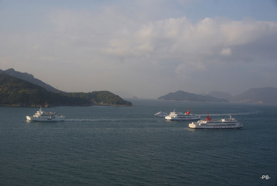 Von verschiedenen Häfen der Inlandssee gibt es Fährverbindungen nach Shodo-shima.