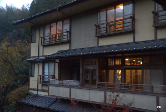 Kurokawa-onsen: Mein Ryokan, das Yamabiko: Teuer, aber jeden einzelnen Yen wert. Ein echtes Hide-away mit allem Luxus.