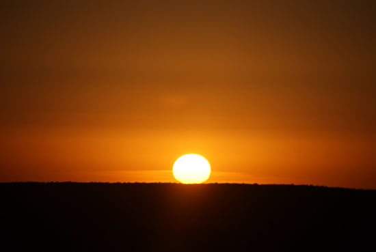 Sonnenaufgang: Noch vier Stunden nach Mendoza.