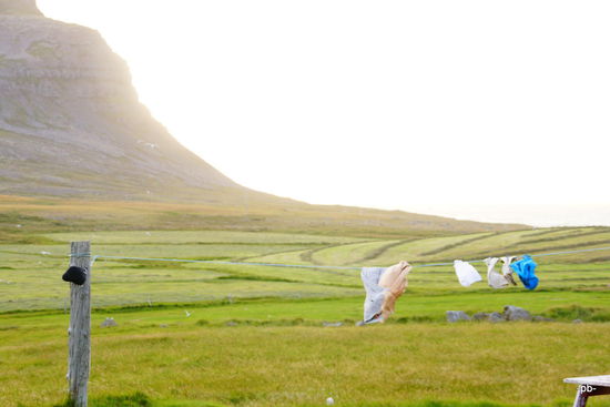 Heute wird es windig - die Wäsche ist in null komma nichts trocken.