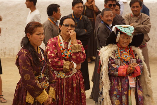 Frauen in ihren traditionellen Trachten Dein Linktext hier...