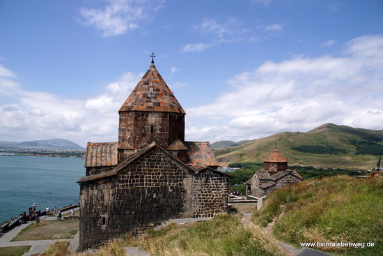 Das Kloster Kloster Sevanavank, 291 Stufen über dem See,