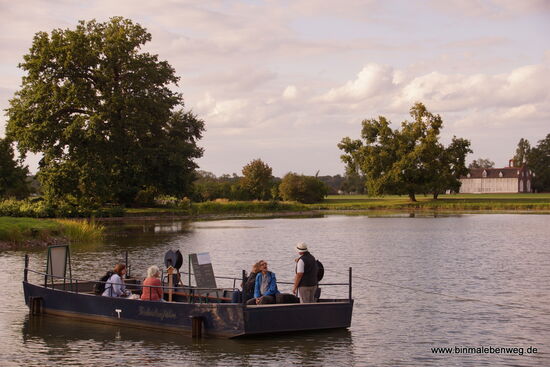 Eine der Fähren im Park von Wörlitz