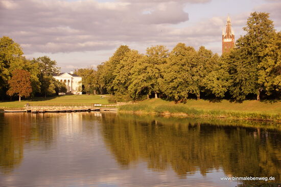 Wörlitz: Schloss und St.-Petri-Kirche