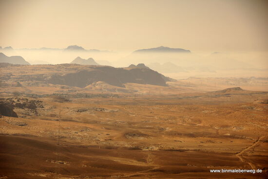 Der Morgennebel sorgt für bizarre Perspektiven