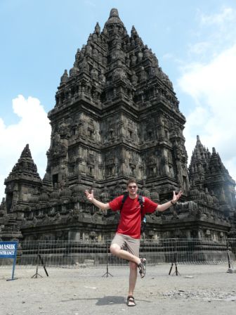 Man beachte die gazellenhafte Gottheit Shiva