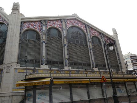 Markthalle, sonntags jedoch geschlossen