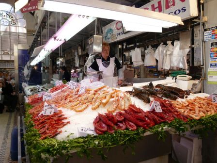 frischer Fisch in der Markthalle