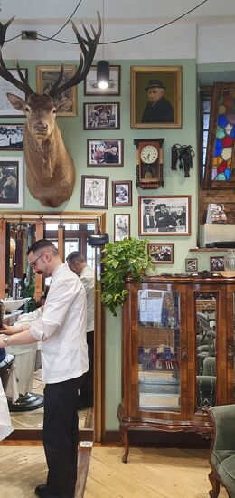 Piccobello ist dieser Friseursalon, und so ist auch das Personal.