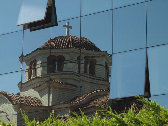 Moderne und Tradition in Durres